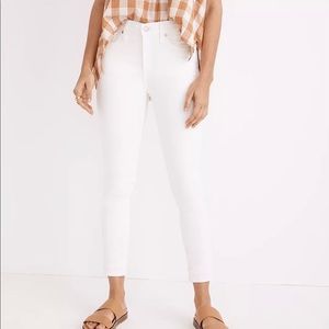 Madewell Petite Skinny Jeans in Pure White